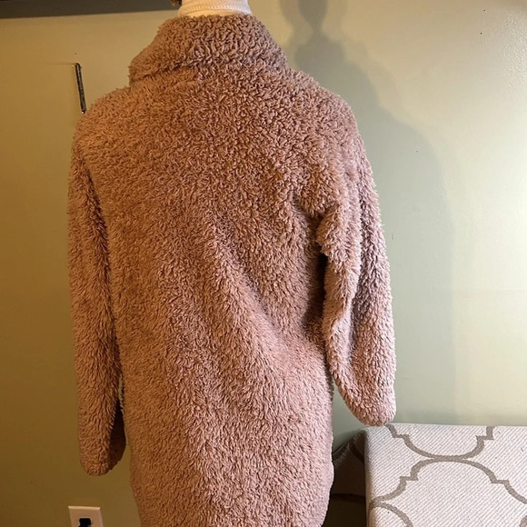 Natori Teddy plush fuzzy pink blush front pockets short robe, *missing belt* - Picture 5 of 17